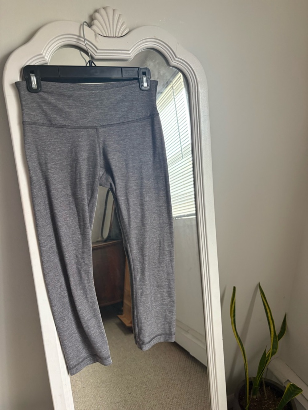 Lululemon Gray Capri Leggings